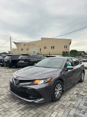 Toyota Camry 2018 Gray