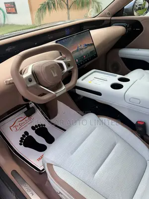 New Avatr 11 2025 Gray