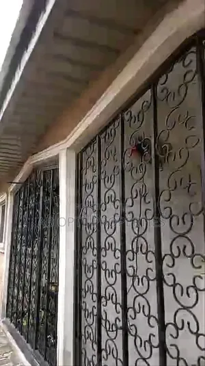 1bdrm Room & Parlour in Evabaubogun, Sapele, Benin City for rent