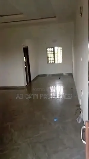 3bdrm Block of Flats in Arougba, Off Airport, Benin City for rent