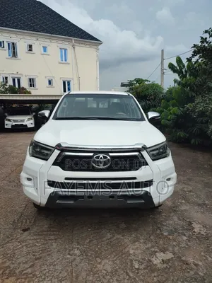 Toyota Hilux 2009 White