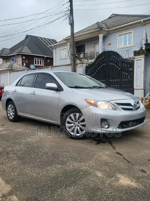 Toyota Corolla LE 4dr Sedan (1.8L 4cyl 4A) 2012 Silver