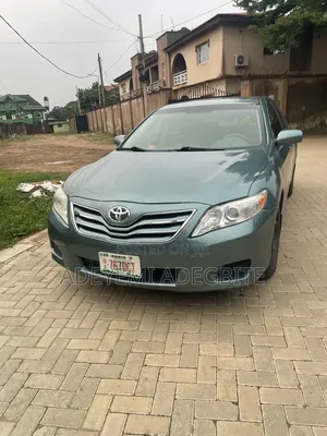 Toyota Camry 2010 Green
