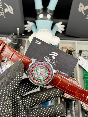 *Rick Leather Spinning Wrist Watch