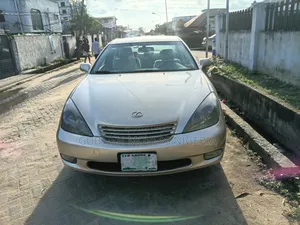 Lexus ES 300 2002 Gold