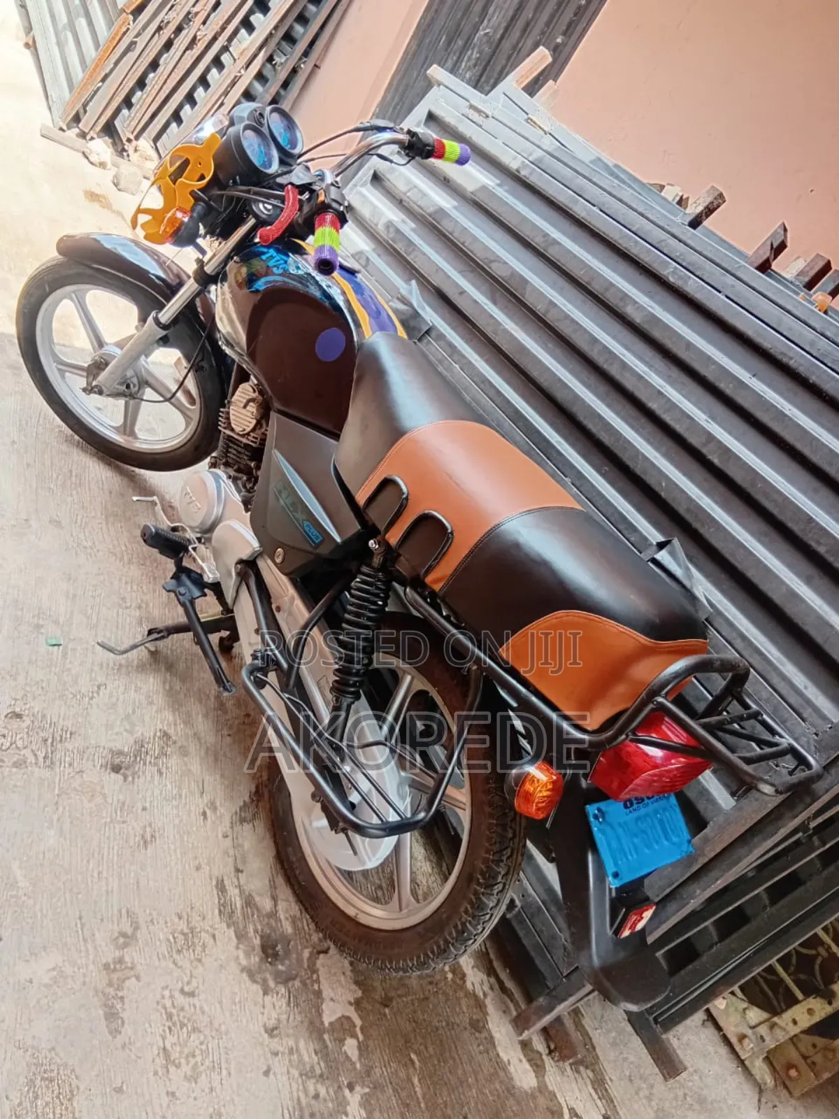 TVS Apache 180 RTR 2025 Blue