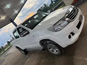 Toyota Hilux 2.7 VVT-i 4X4 SRX 2012 White