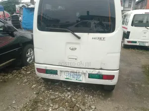 Daihatsu Hijet 2018 White