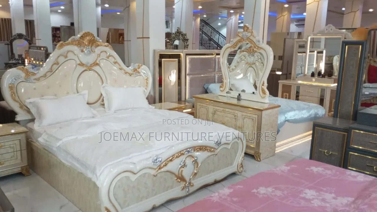 Royal Standard Bed Set