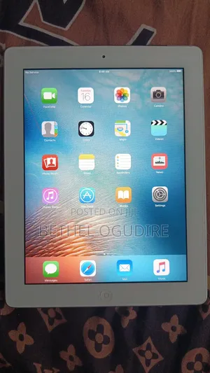 Apple iPad 3 Wi-Fi + Cellular 64 GB Silver