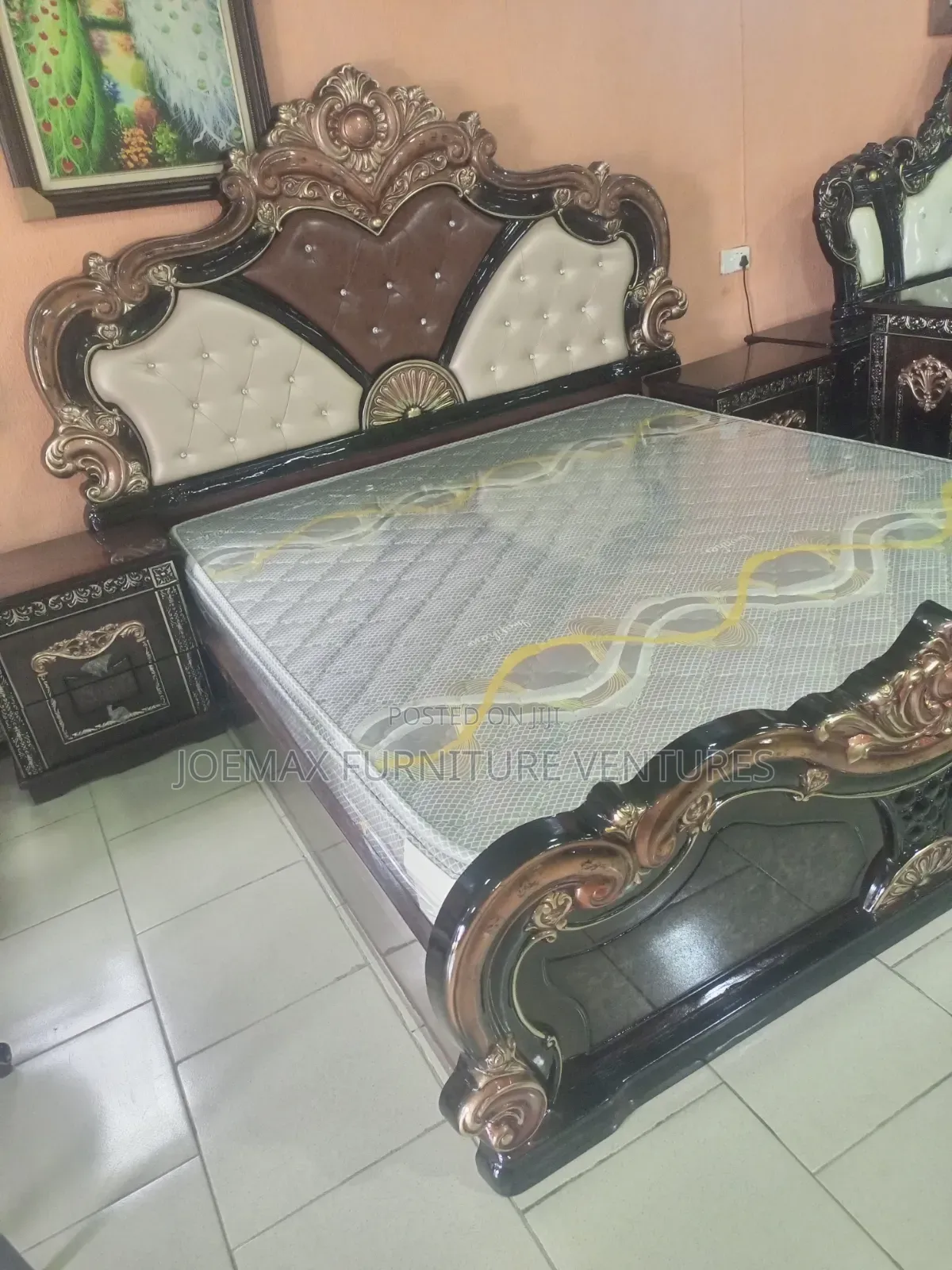 Royal Standard Bed Set