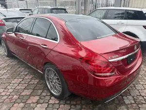 Mercedes-Benz C300 2017 Red