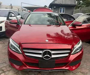 Mercedes-Benz C300 2017 Red
