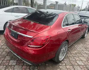Mercedes-Benz C300 2017 Red