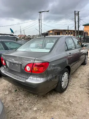 Toyota Corolla LE 2004 Gray