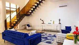 Luxurious 5 Bedroom Beach House