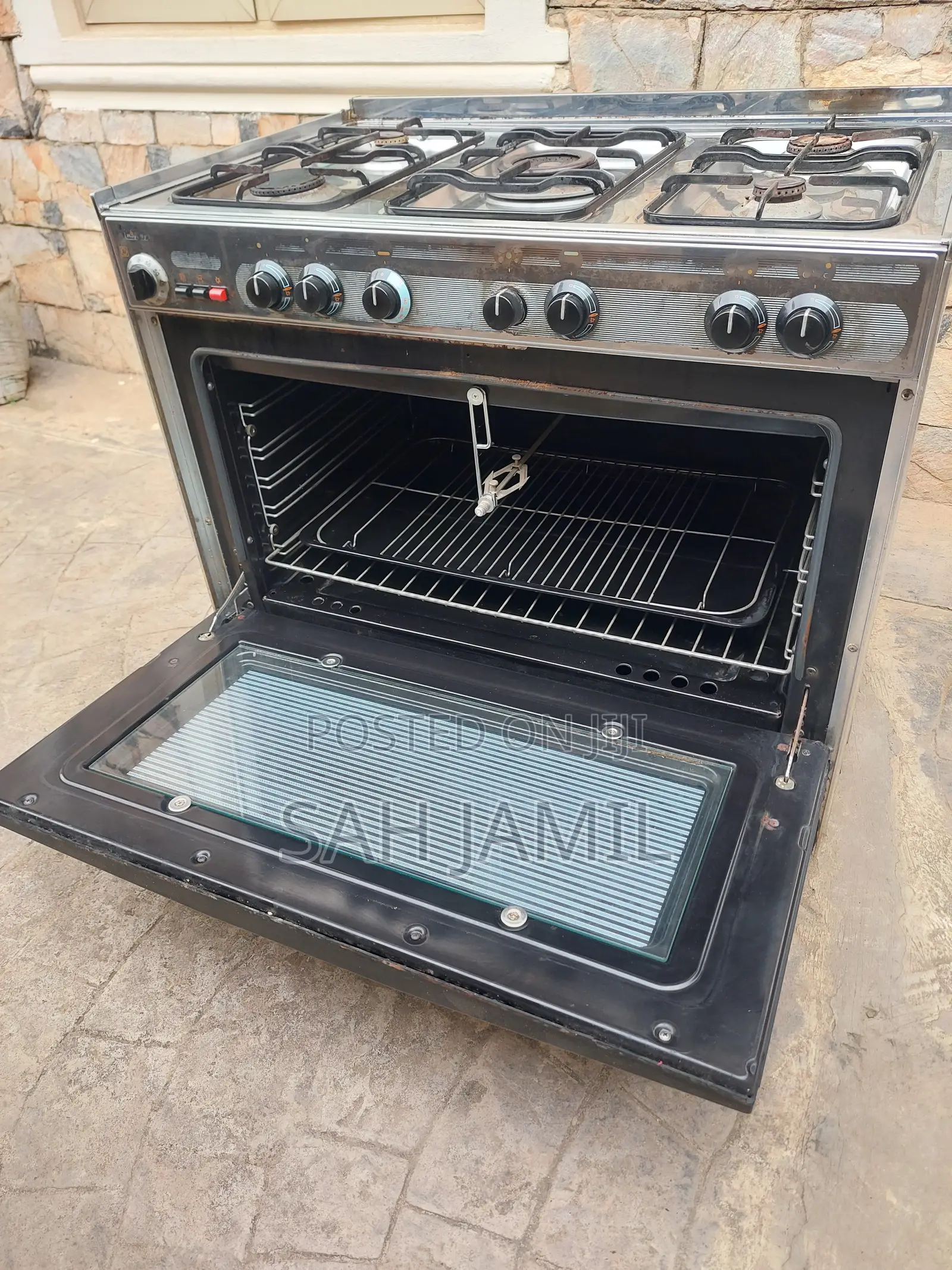 Gas Cooker