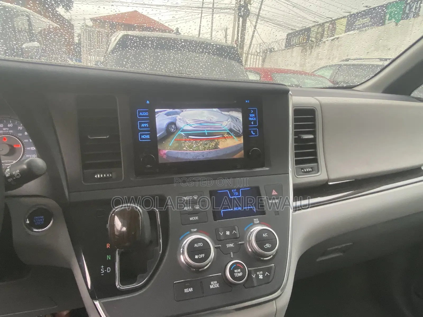 Toyota Sienna 2018 Red