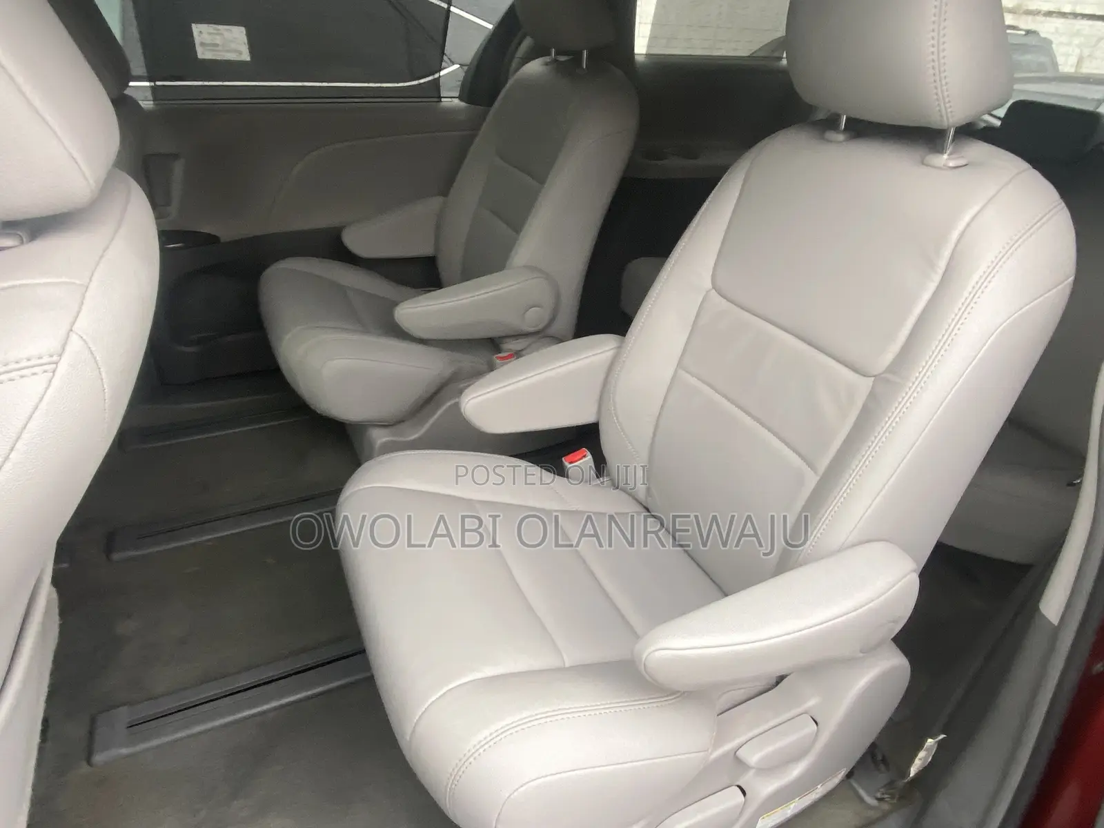 Toyota Sienna 2018 Red