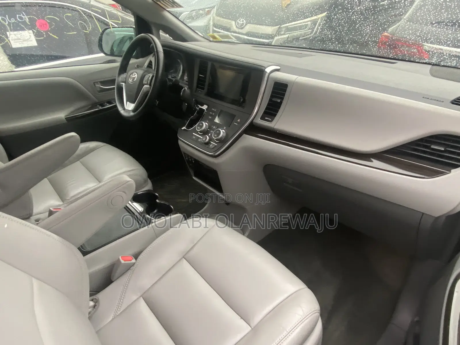 Toyota Sienna 2018 Red