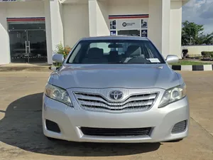 Toyota Camry LE 4dr Sedan (2.5L 4cyl 6AM) 2010 Silver