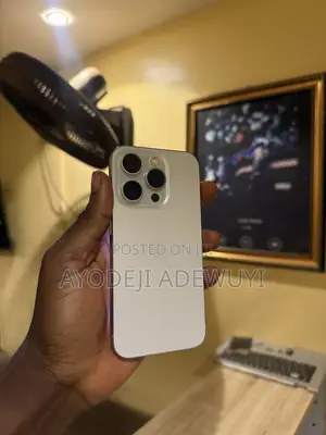 Apple iPhone 15 Pro 128 GB White