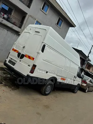 Ford Transit 2002 White