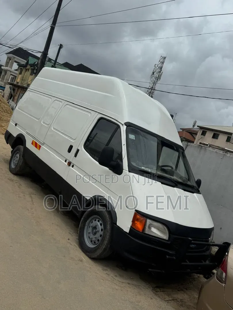 Ford Transit 2002 White