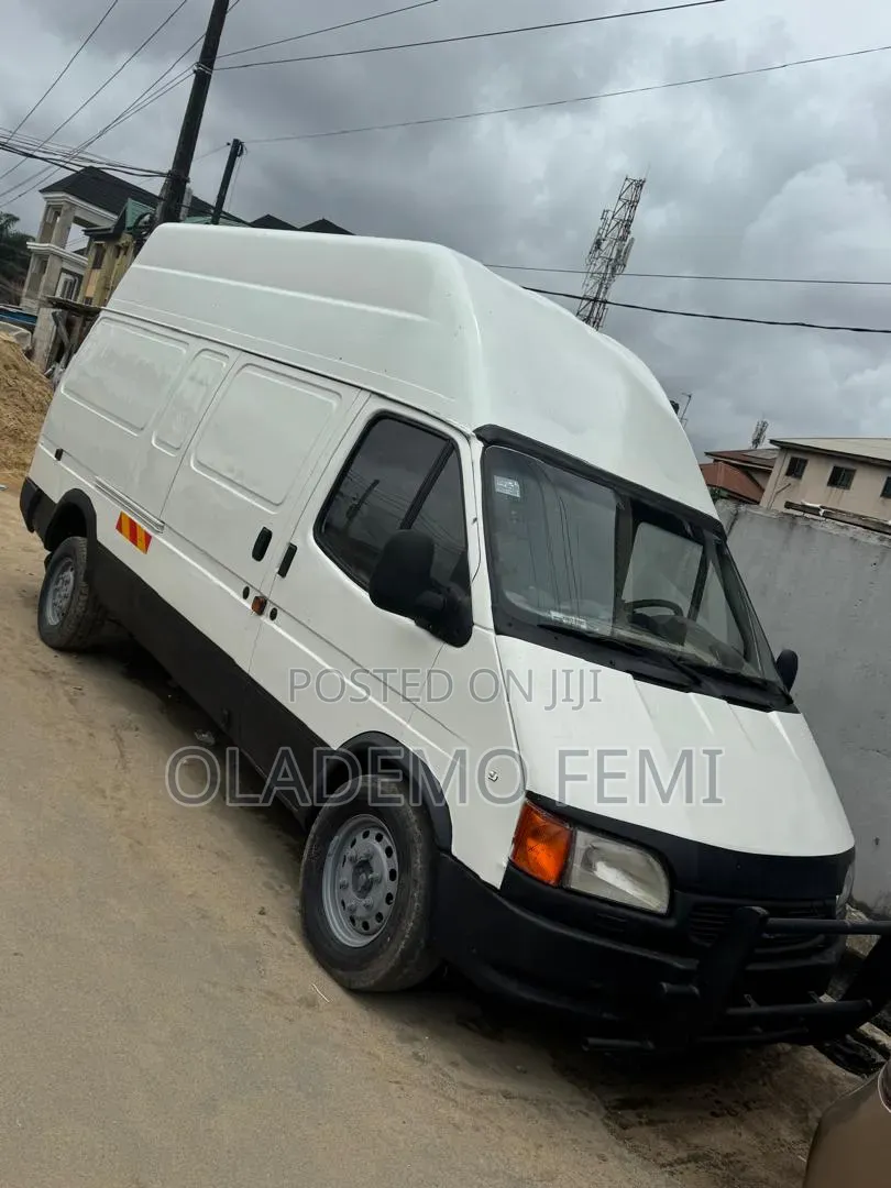 Ford Transit 2002 White