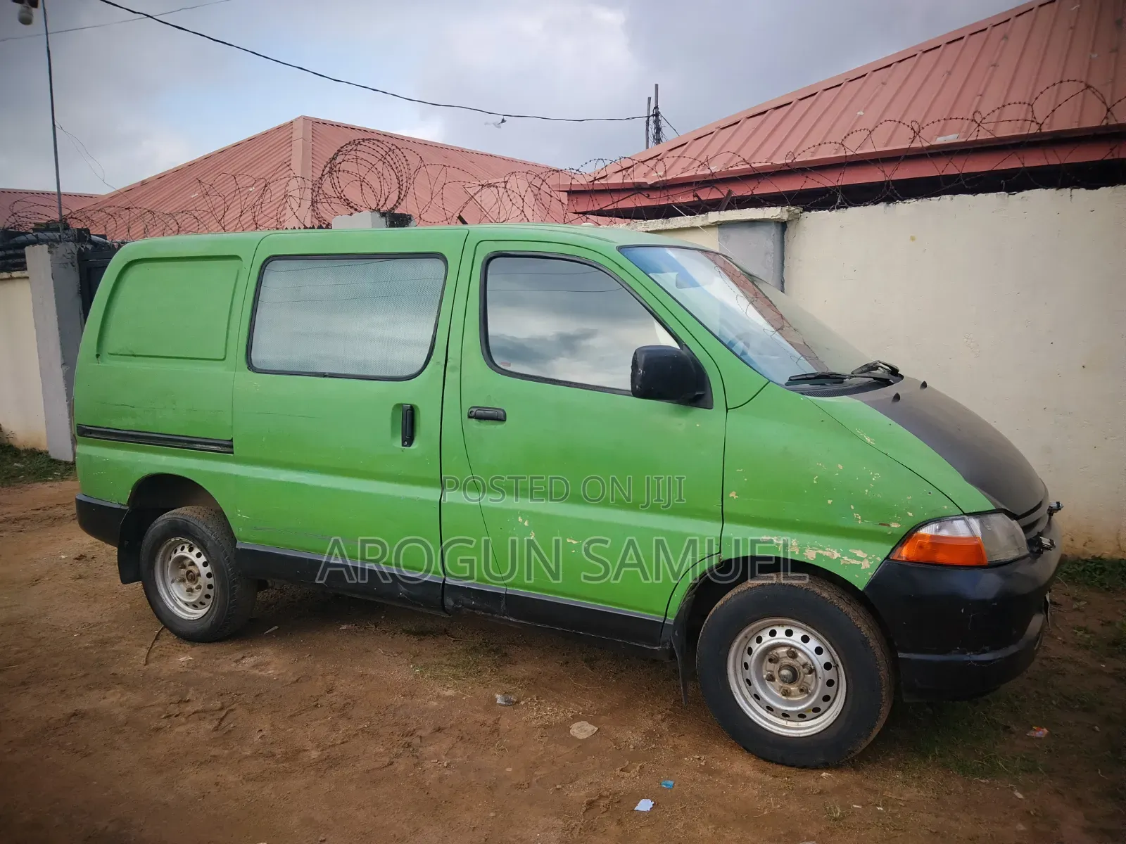 Toyota HiAce 2024 Green