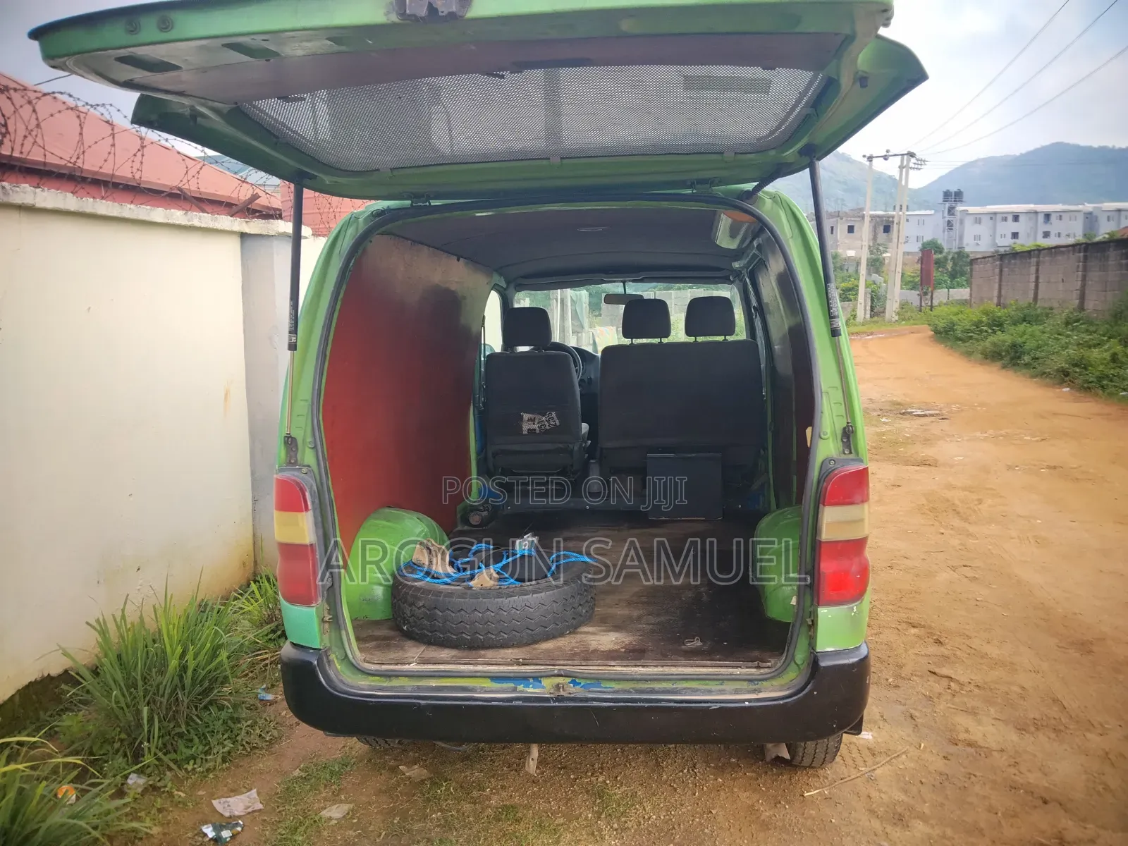 Toyota HiAce 2024 Green
