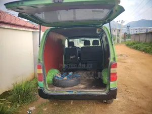Toyota HiAce 2024 Green