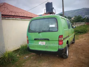 Toyota HiAce 2024 Green