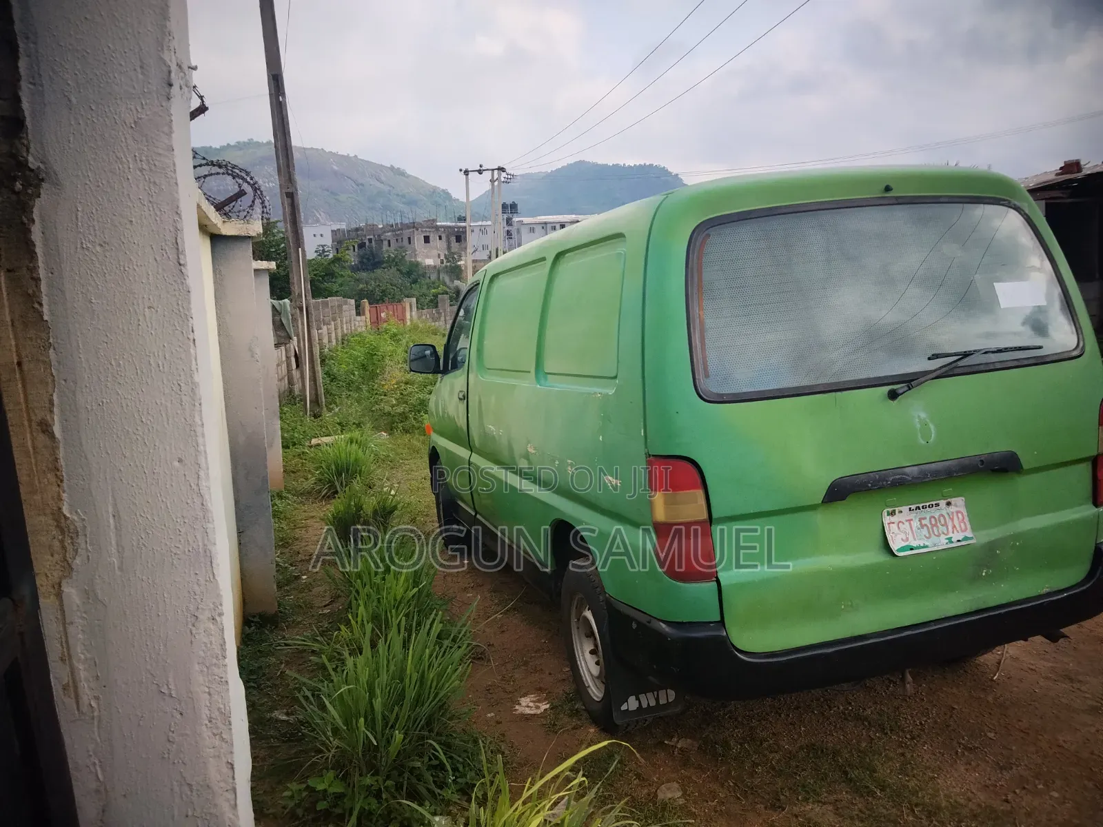 Toyota HiAce 2024 Green