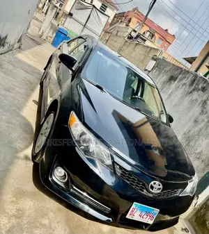 Toyota Camry SE 4dr Sedan (2.5L 4cyl 6A) 2013 Black