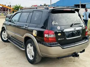 Toyota Highlander Limited V6 2005