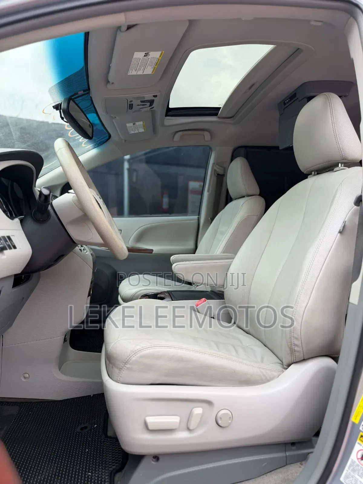 Toyota Sienna 2014 Blue
