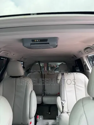 Toyota Sienna 2014 Blue