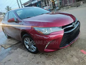 Toyota Camry SE 4dr Sedan (2.5L 4cyl 6A) 2016