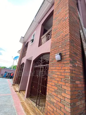 2bdrm Block of Flats in Bloomhill, Elimbu for rent