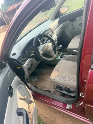 Hyundai Accent 2009 Red