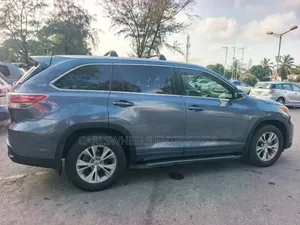 Toyota Highlander 2015 Blue