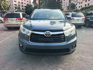 Toyota Highlander 2015 Blue