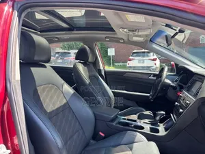 Hyundai Sonata Sport 2.0T Sedan FWD (2.0L 4cyl 6A) 2016 Red