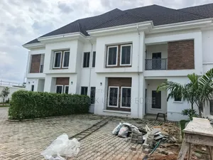 4bdrm Duplex in Jahi School Road for rent