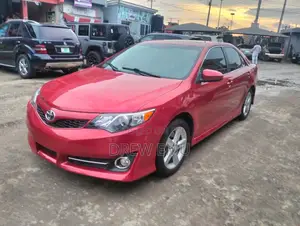 Toyota Camry SE 4dr Sedan (2.5L 4cyl 6A) 2012 Red