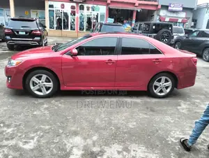 Toyota Camry SE 4dr Sedan (2.5L 4cyl 6A) 2012 Red