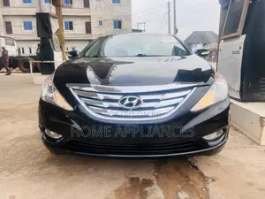 Hyundai Sonata Limited 2.0T Sedan (2.0L 4cyl 6A) 2013 Black