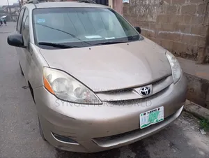 Hire Sienna for Delivery and Logistics Within Lagos
