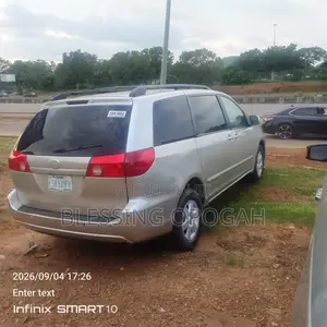 Toyota Sienna LE AWD 2008 Silver
